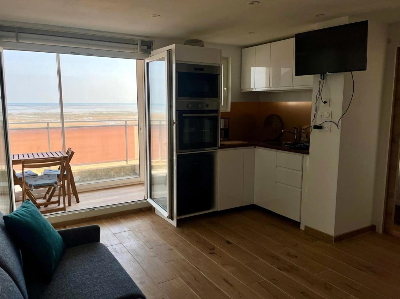 Apartment Mettons Les Voiles - Appt Vue Avec Loggia Bernieres-sur-Mer